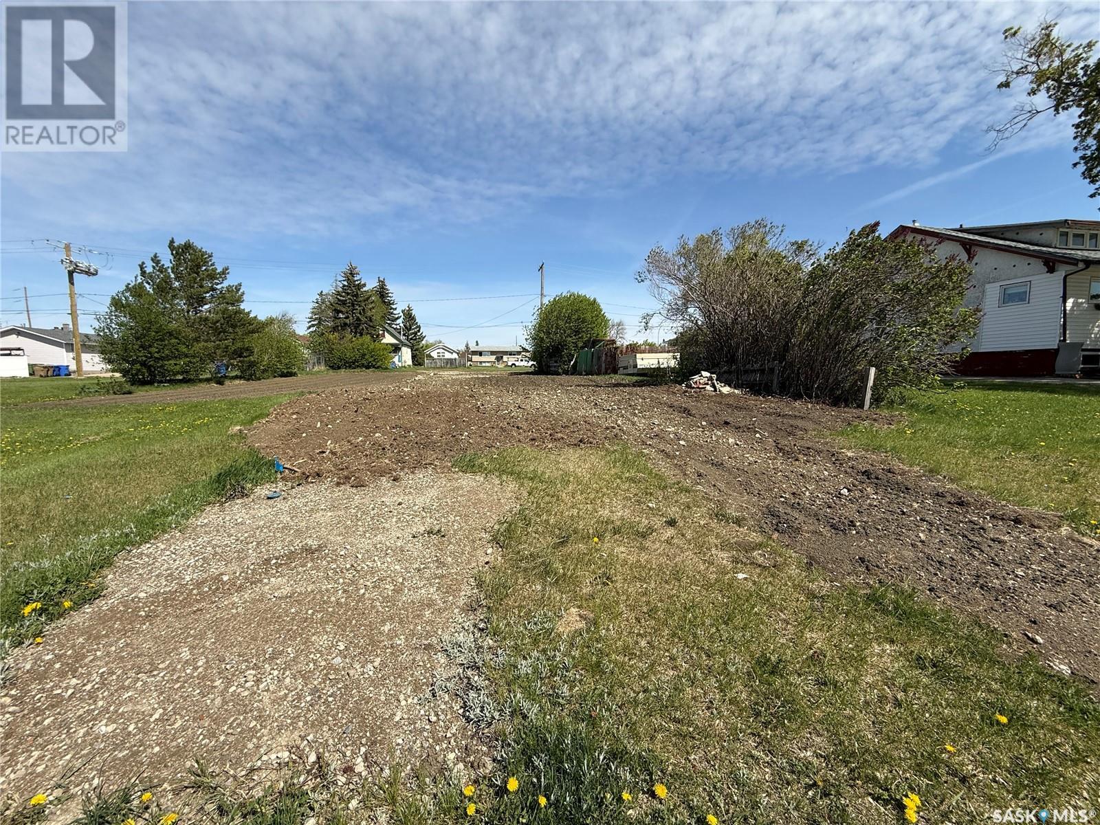 2047 Connaught Street, Regina, Saskatchewan  S4T 4T8 - Photo 2 - SK006412