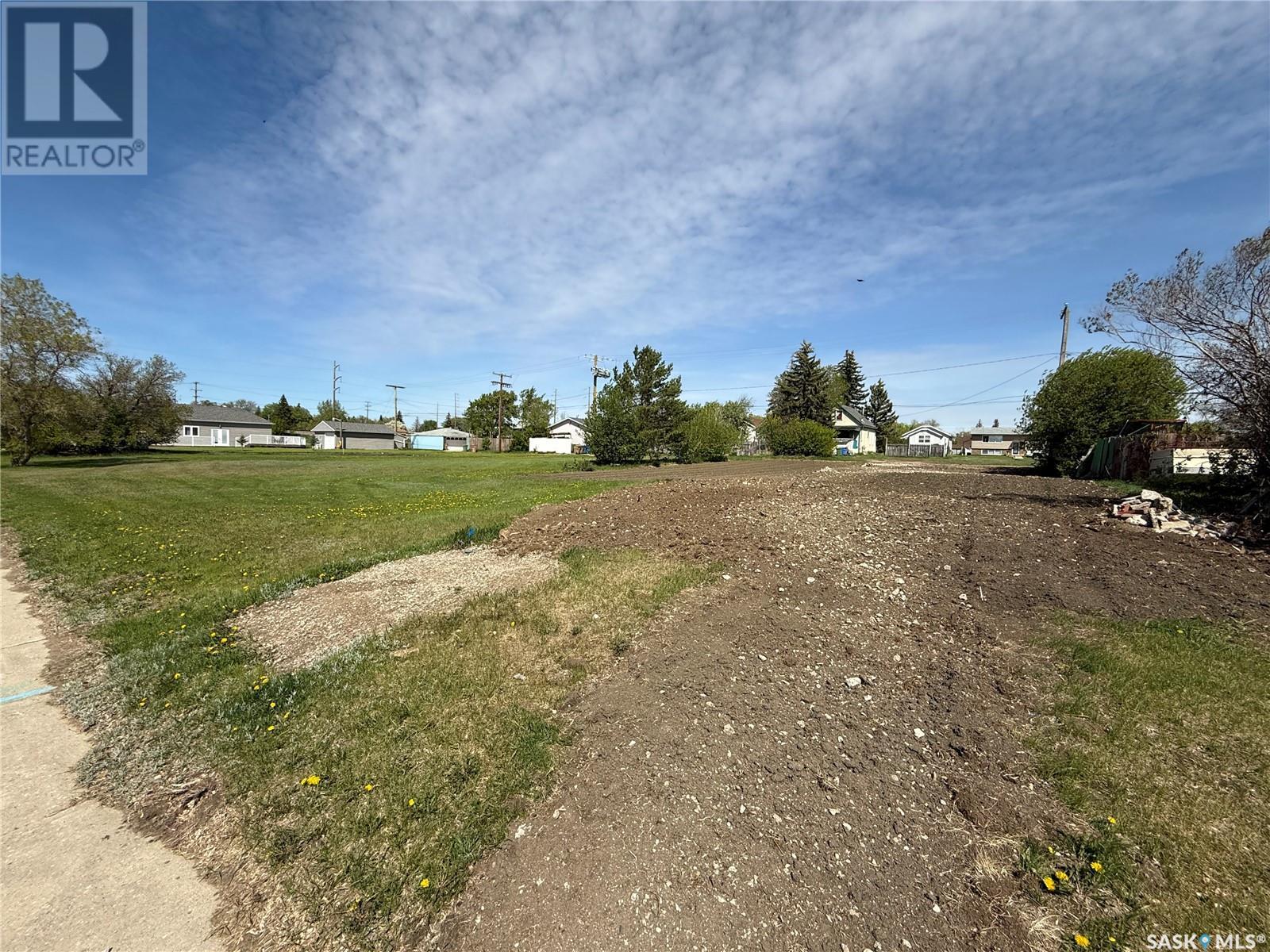 2047 Connaught Street, Regina, Saskatchewan  S4T 4T8 - Photo 3 - SK006412