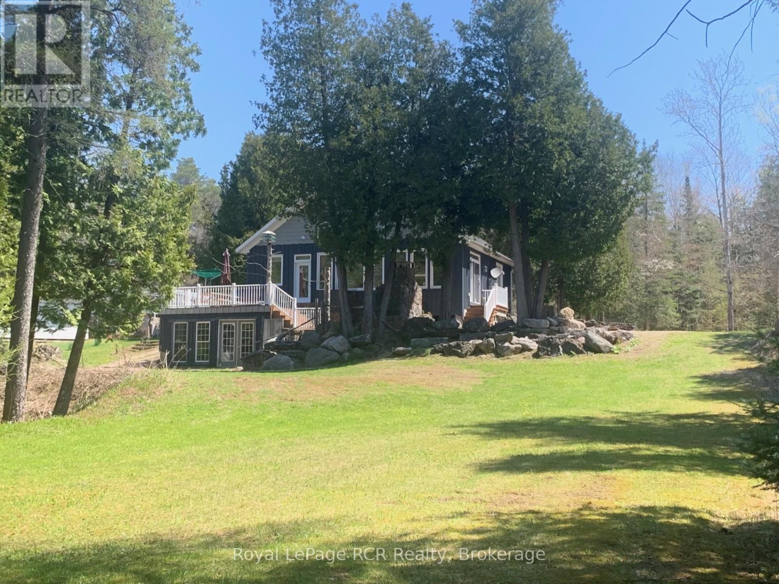 19 Redgate Rd Road E, South Bruce Peninsula, Ontario  N0H 2T0 - Photo 2 - X12037340