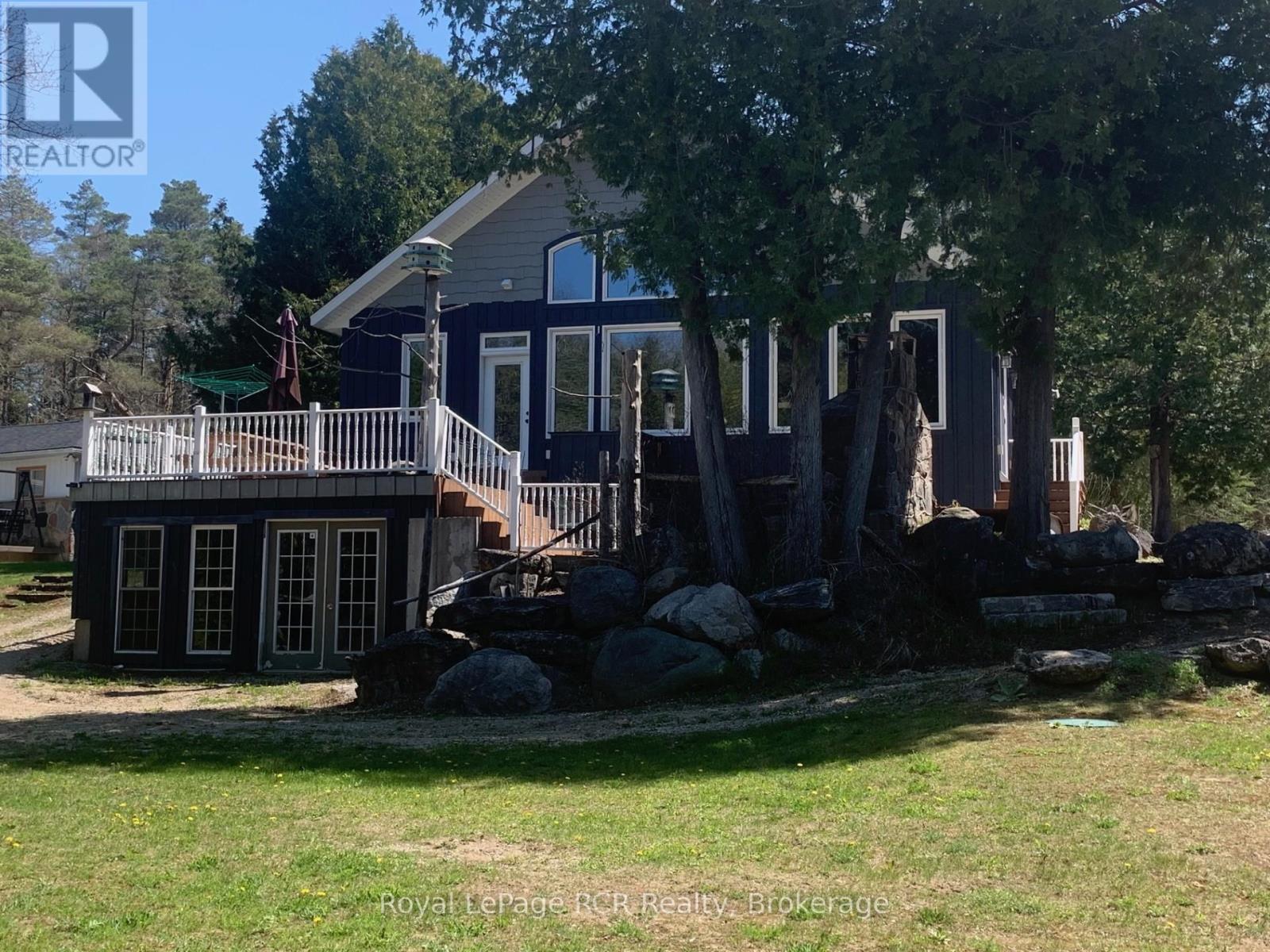 19 Redgate Rd Road E, South Bruce Peninsula, Ontario  N0H 2T0 - Photo 3 - X12037340