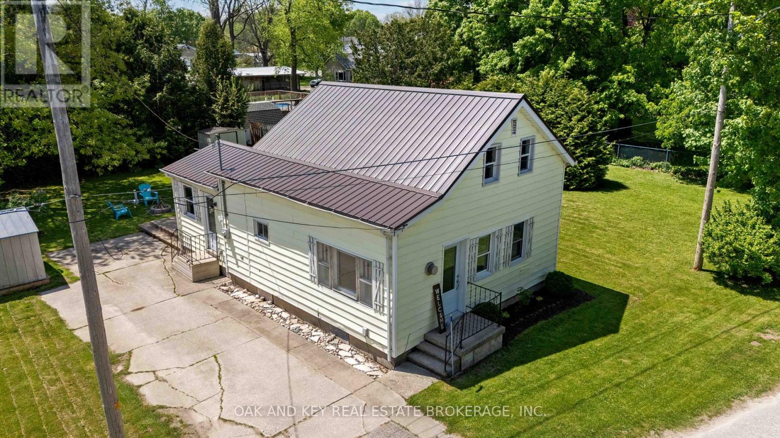 130 Wellington Street, Southwest Middlesex (Wardsville), Ontario  N0L 2N0 - Photo 44 - X12158902