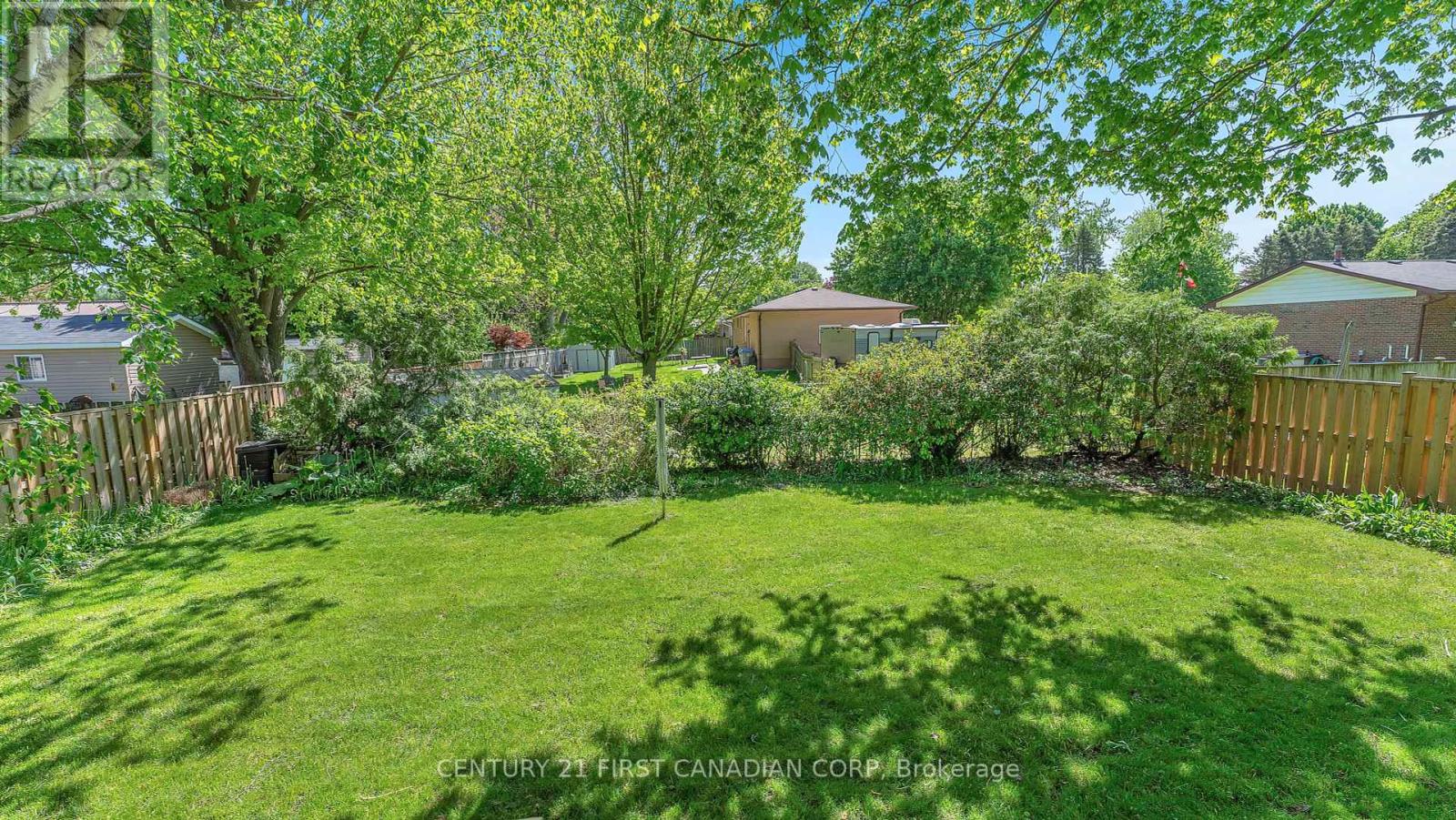 325 Helen Drive, Strathroy Caradoc, Ontario  N7G 3M6 - Photo 27 - X12158905