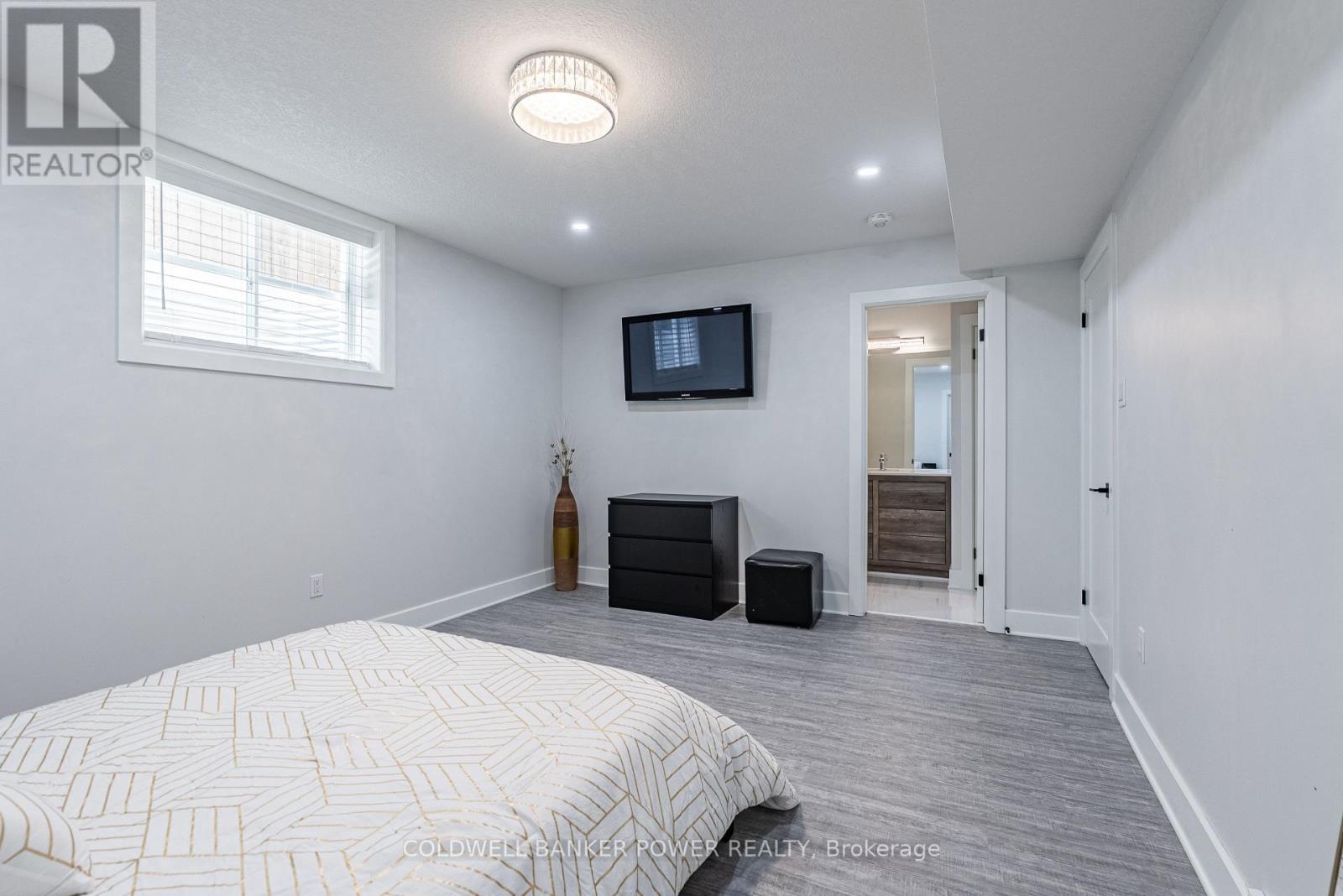 1048 Melsetter Way, London North (North S), Ontario  N6G 5C7 - Photo 39 - X12158950