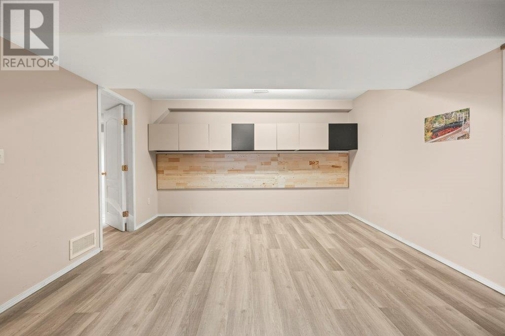 2675 Pine Avenue Unit# 14, Lumby, British Columbia  V0E 2G5 - Photo 32 - 10347961