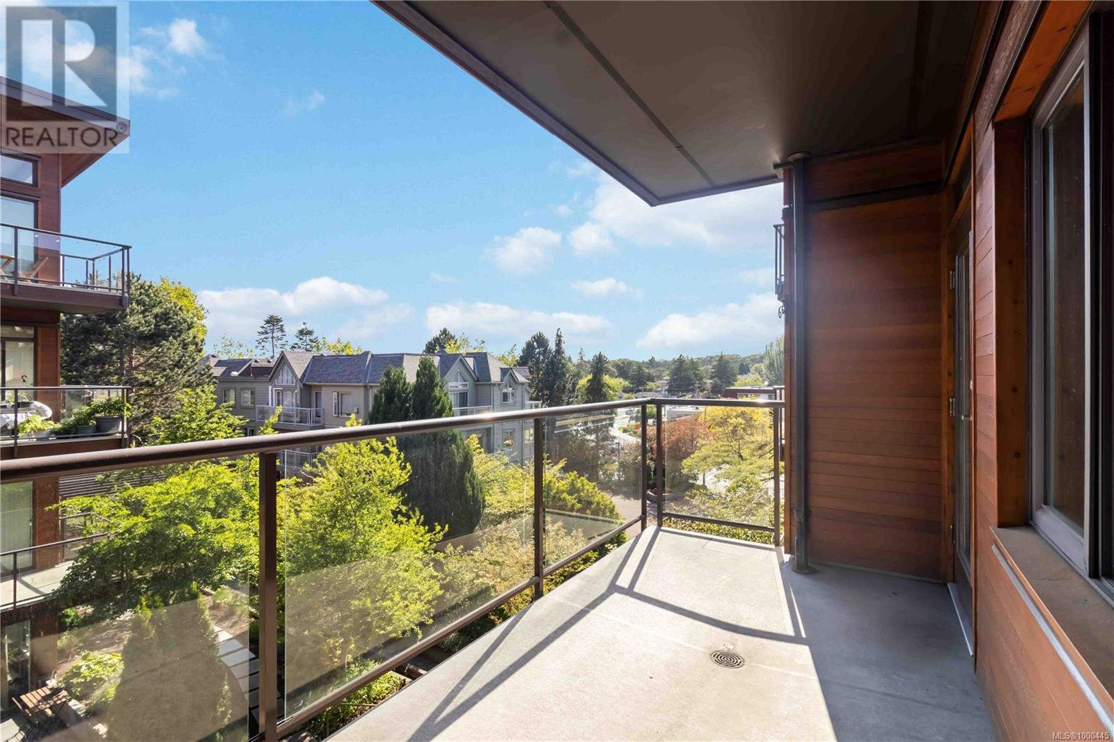 302 3614 Richmond Rd, Saanich, British Columbia  V8P 4R5 - Photo 18 - 1000445