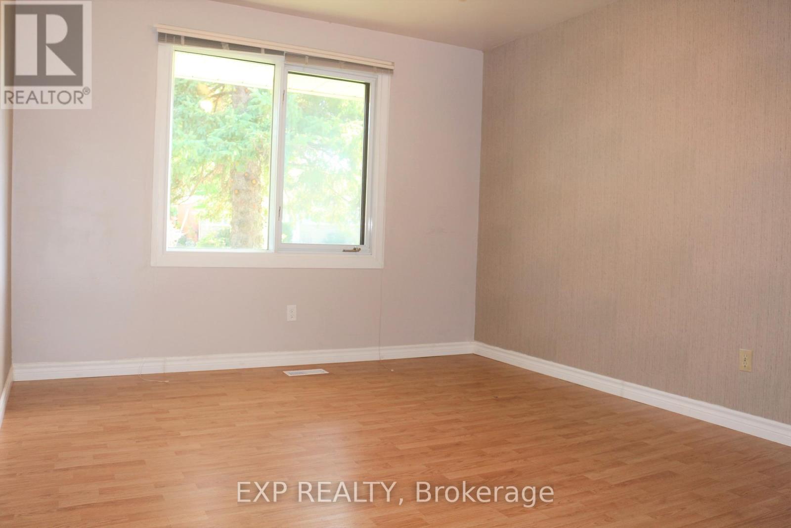 11 Hillview Road, Ottawa, Ontario  K2H 5G5 - Photo 13 - X12159102