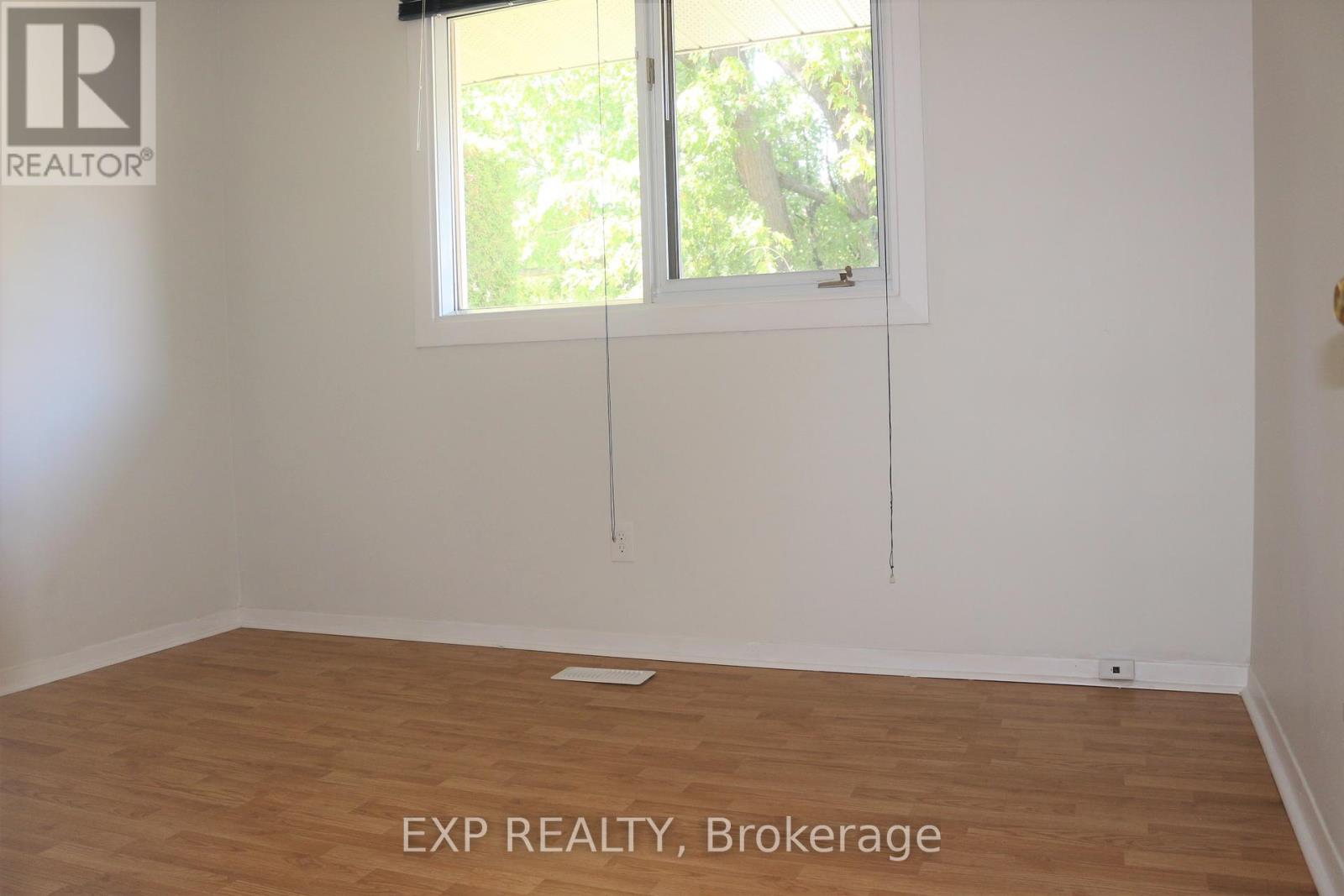 11 Hillview Road, Ottawa, Ontario  K2H 5G5 - Photo 14 - X12159102