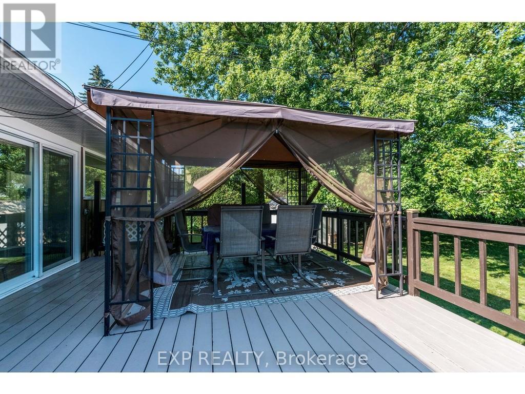 11 Hillview Road, Ottawa, Ontario  K2H 5G5 - Photo 20 - X12159102