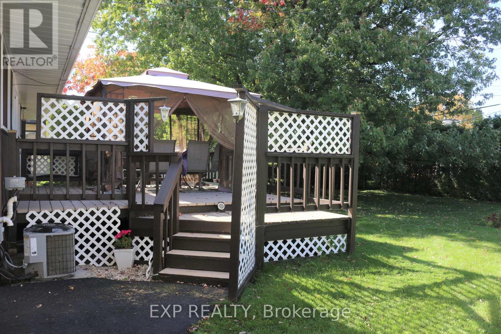11 Hillview Road, Ottawa, Ontario  K2H 5G5 - Photo 22 - X12159102