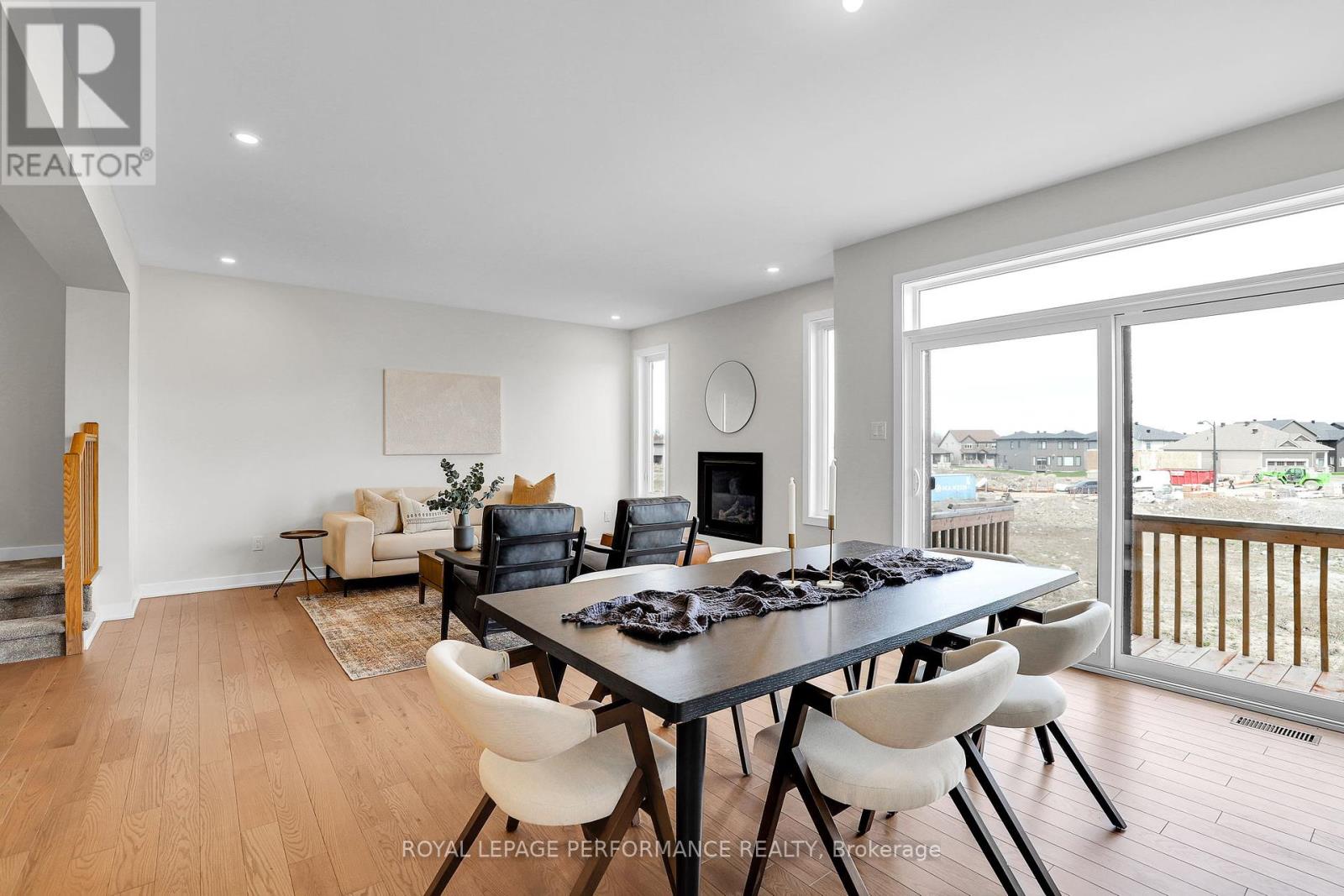556 Paakanaak Avenue, Ottawa, Ontario  K1X 0H4 - Photo 17 - X12159121