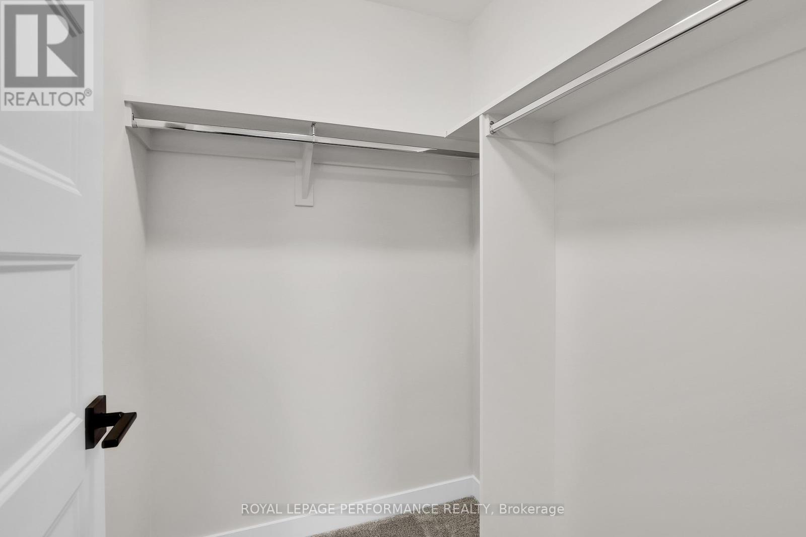556 Paakanaak Avenue, Ottawa, Ontario  K1X 0H4 - Photo 27 - X12159121