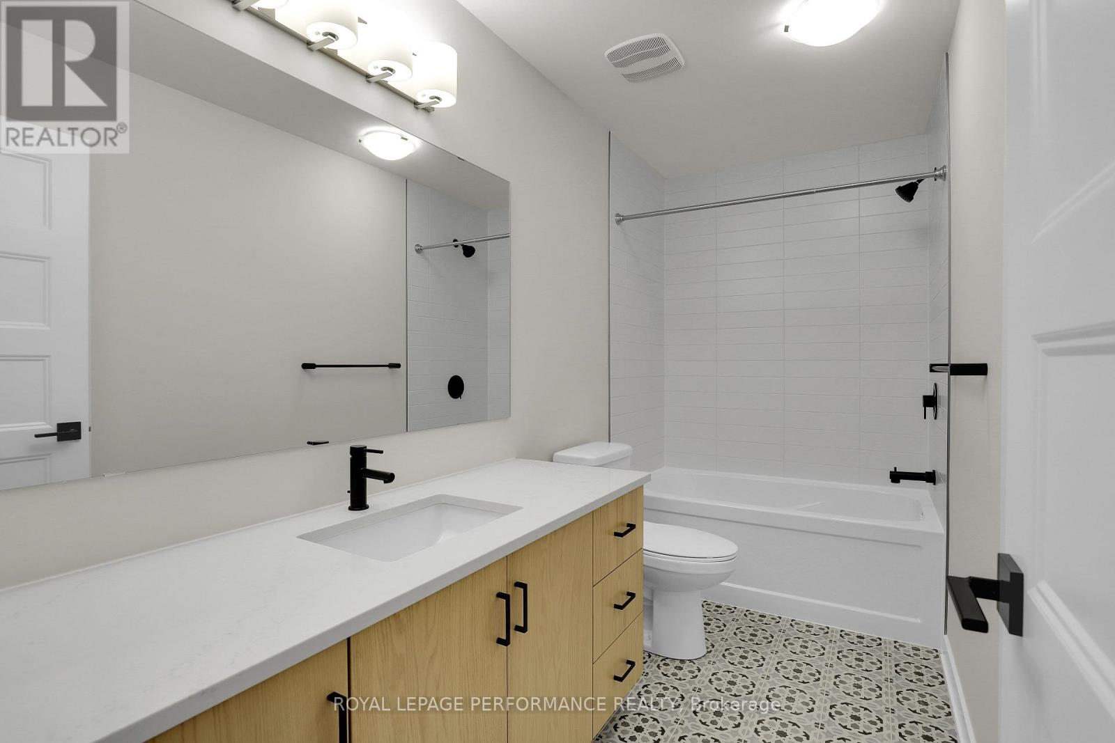556 Paakanaak Avenue, Ottawa, Ontario  K1X 0H4 - Photo 34 - X12159121