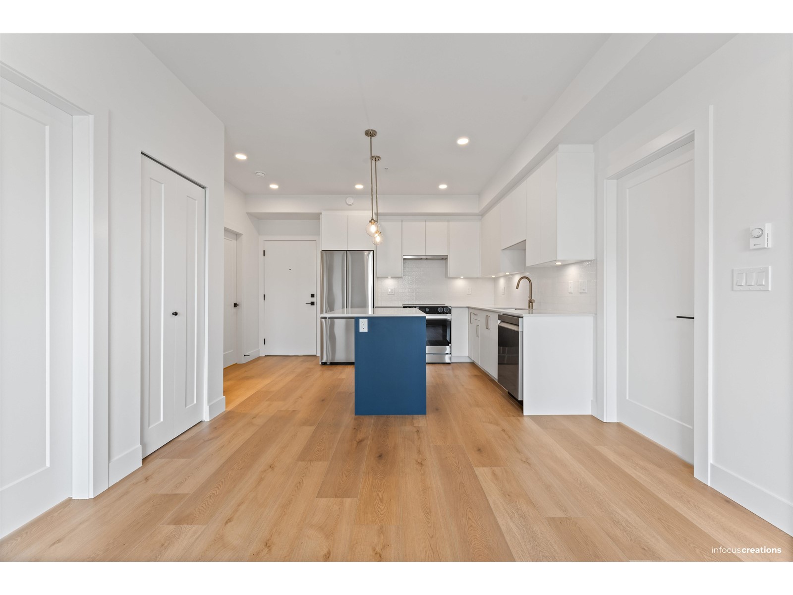 215 20286 72B AVENUE, Langley real estate listing R3000342 for sale