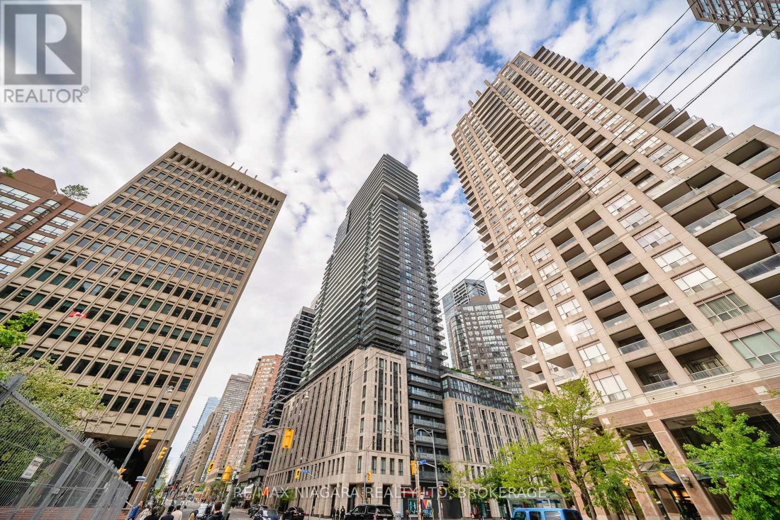 2109 - 955 Bay Street, Toronto, Ontario  M5S 0C6 - Photo 2 - C12158940