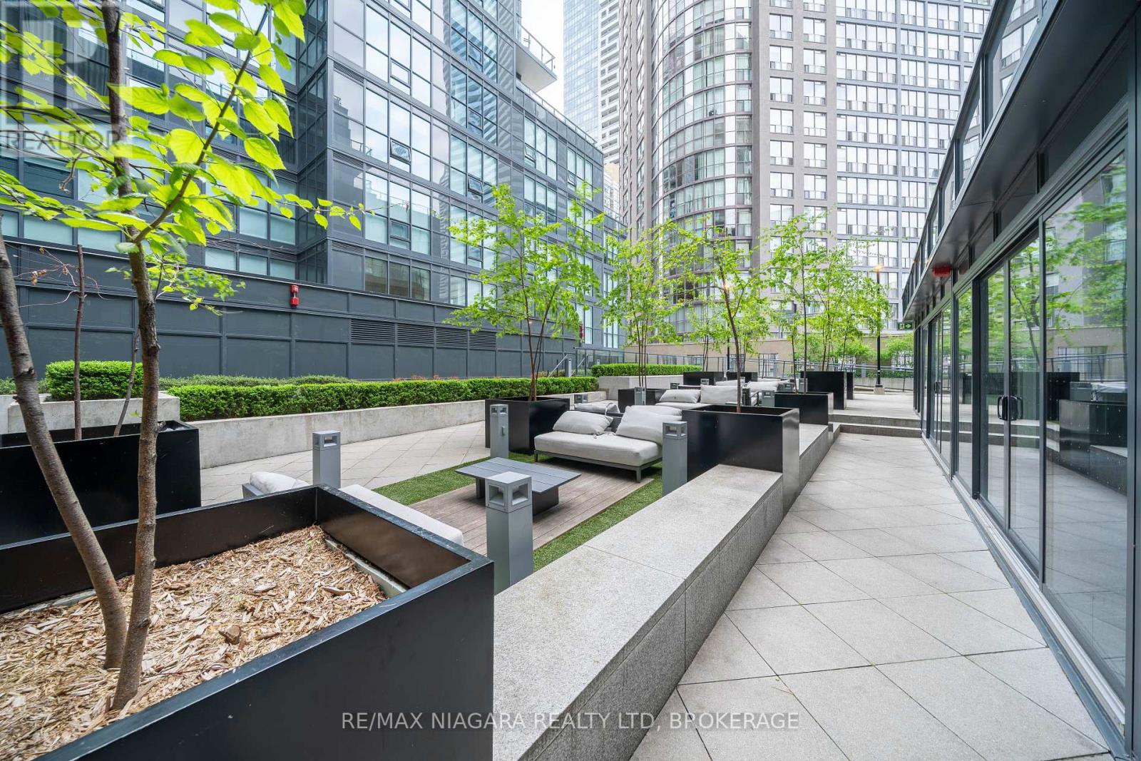 2109 - 955 Bay Street, Toronto, Ontario  M5S 0C6 - Photo 32 - C12158940