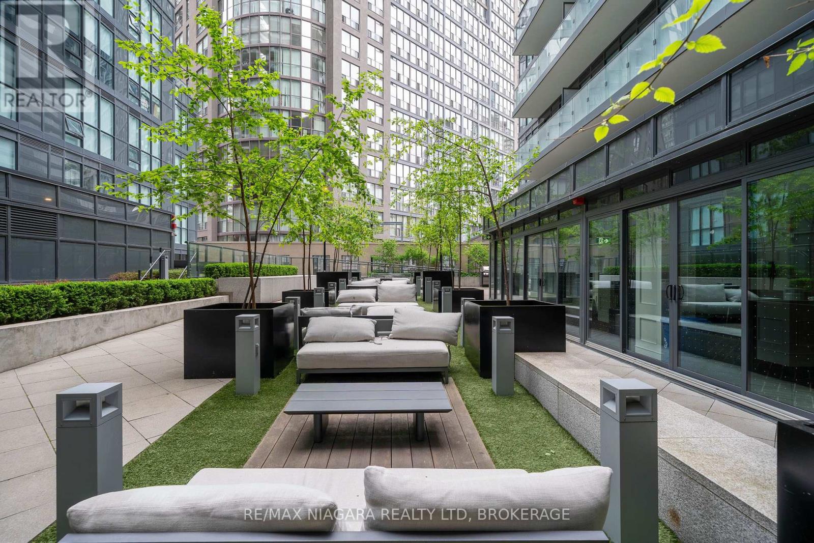 2109 - 955 Bay Street, Toronto, Ontario  M5S 0C6 - Photo 33 - C12158940