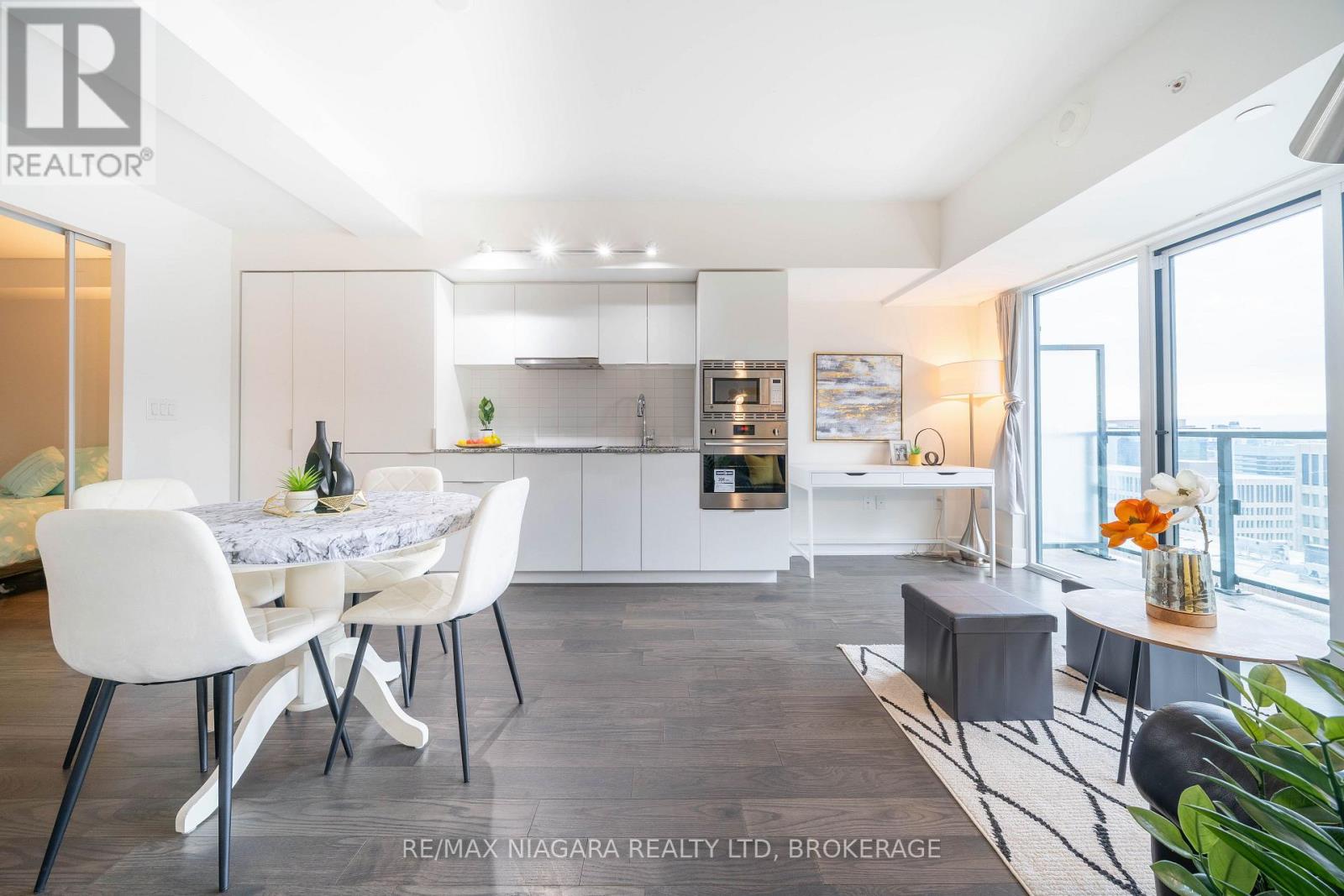 2109 - 955 Bay Street, Toronto, Ontario  M5S 0C6 - Photo 9 - C12158940