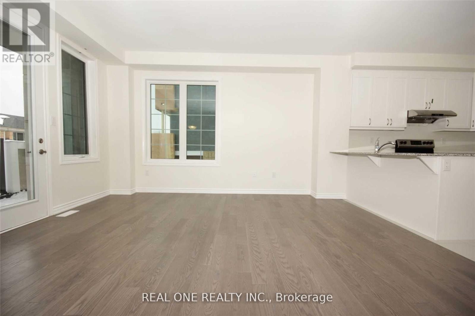83 Therma Crescent, Markham, Ontario  L6C 3K9 - Photo 3 - N12087841