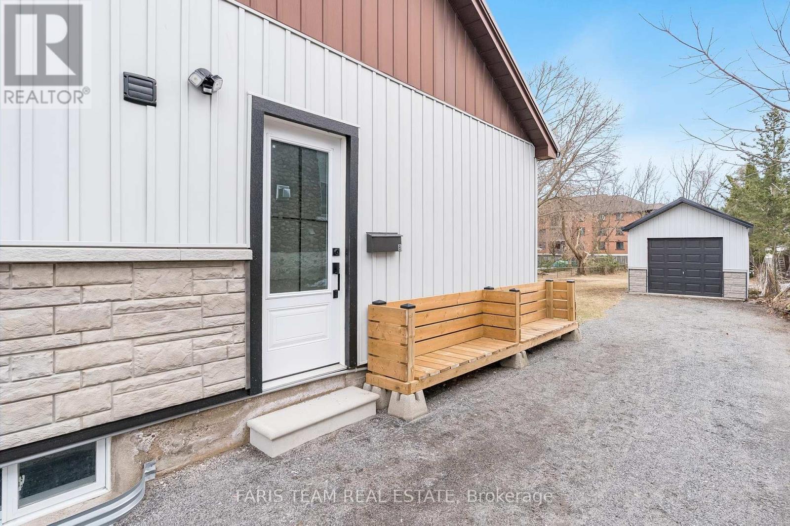 91 Bond Street, Orillia, Ontario  L3V 1J7 - Photo 14 - S12079331