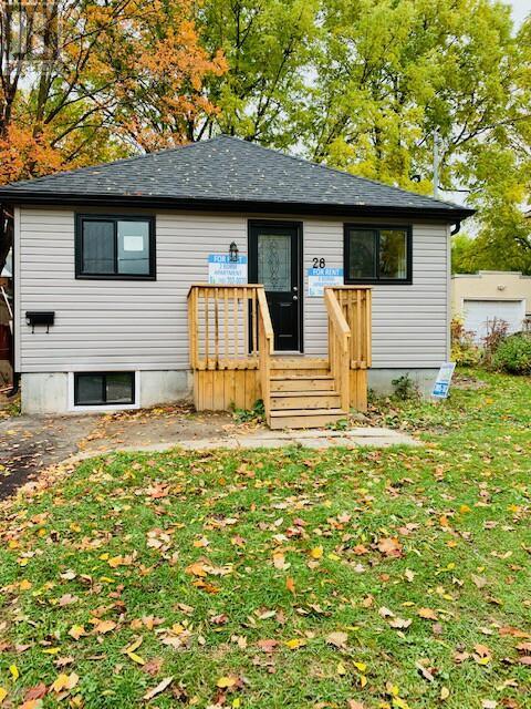 28 GROVE STREET E, Barrie, Ontario
