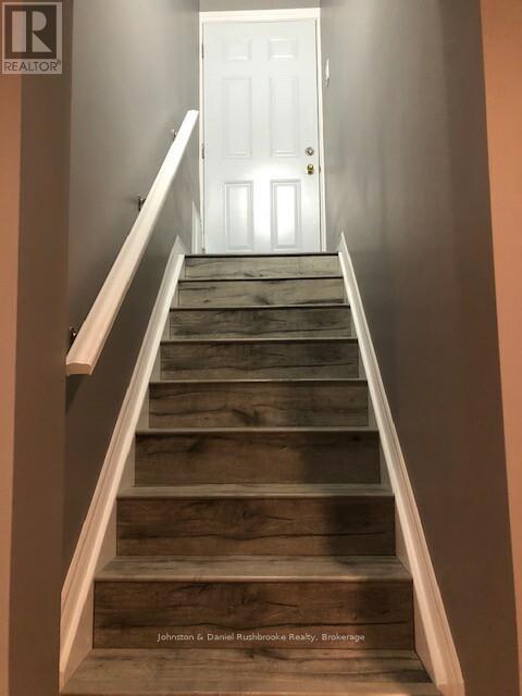 28 Grove Street E, Barrie, Ontario L4M 2N7 - Photo 7 - S12158918