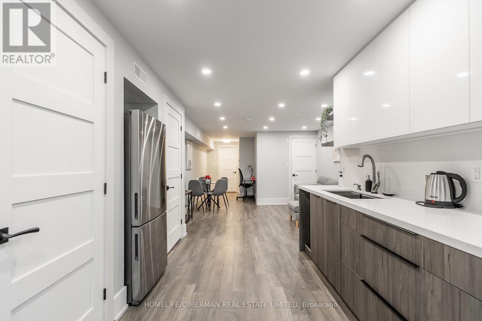 223 Manning Avenue, Toronto, Ontario  M6J 2K8 - Photo 5 - C12158779