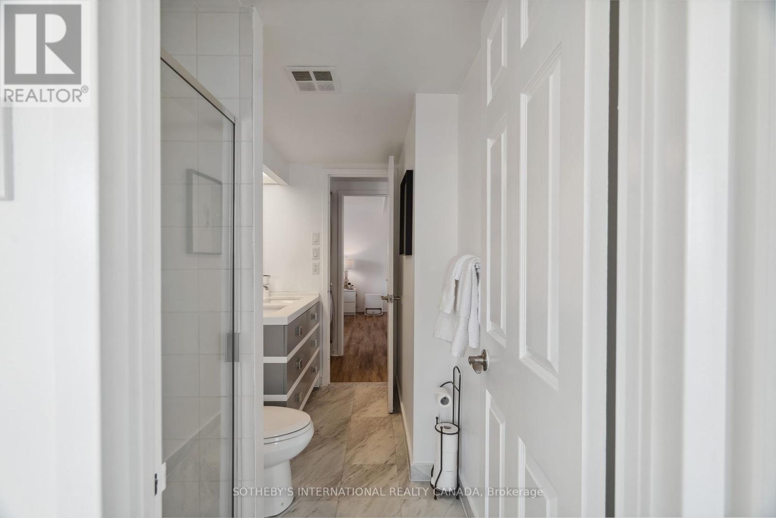 3212 - 99 Harbour Square, Toronto, Ontario  M5J 2H2 - Photo 34 - C12158782