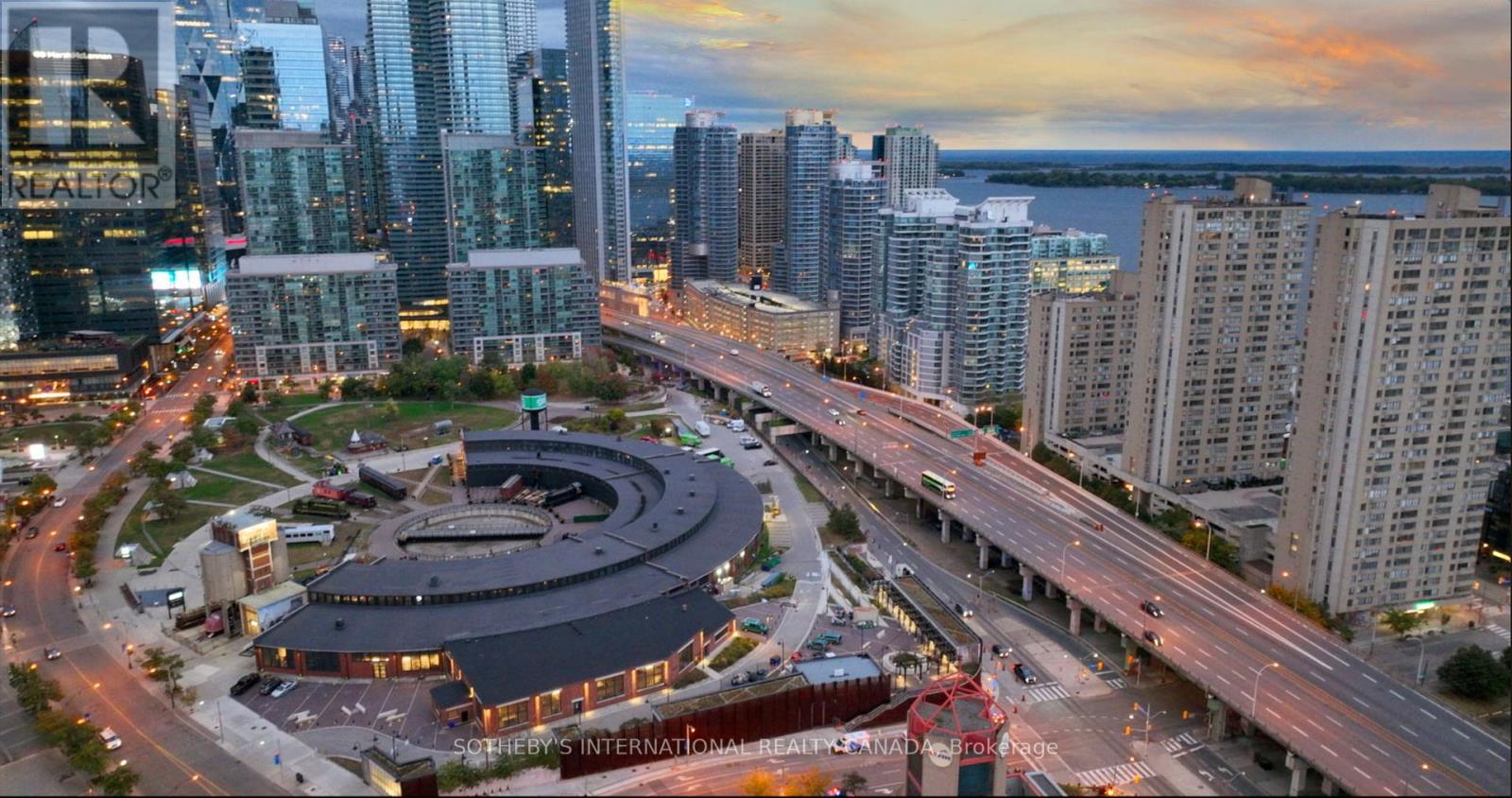 3212 - 99 Harbour Square, Toronto, Ontario  M5J 2H2 - Photo 43 - C12158782