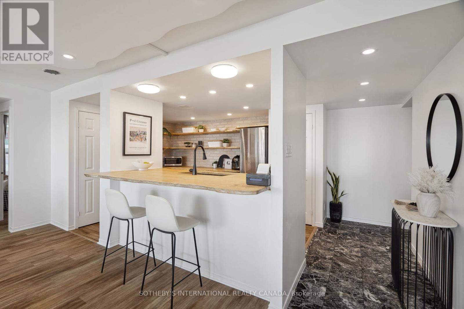 3212 - 99 Harbour Square, Toronto, Ontario  M5J 2H2 - Photo 6 - C12158782