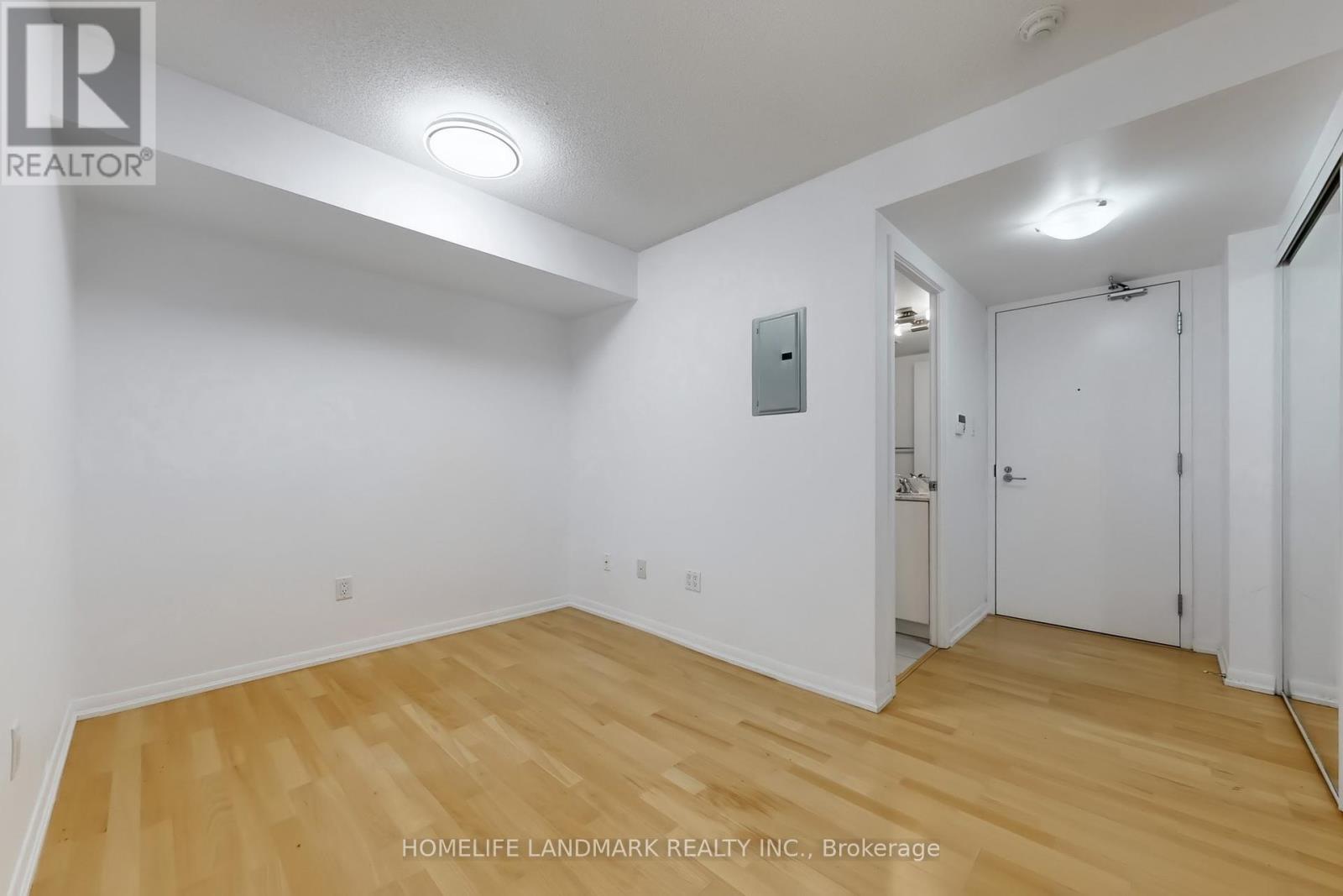 808 - 38 Grenville Street, Toronto, Ontario  M4Y 1A5 - Photo 14 - C12158841