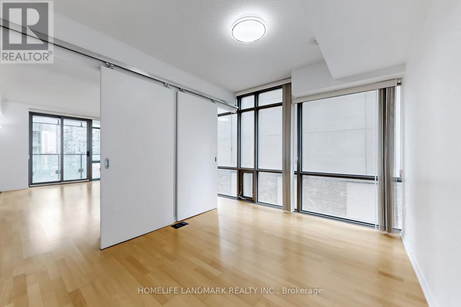808 - 38 Grenville Street, Toronto, Ontario  M4Y 1A5 - Photo 16 - C12158841