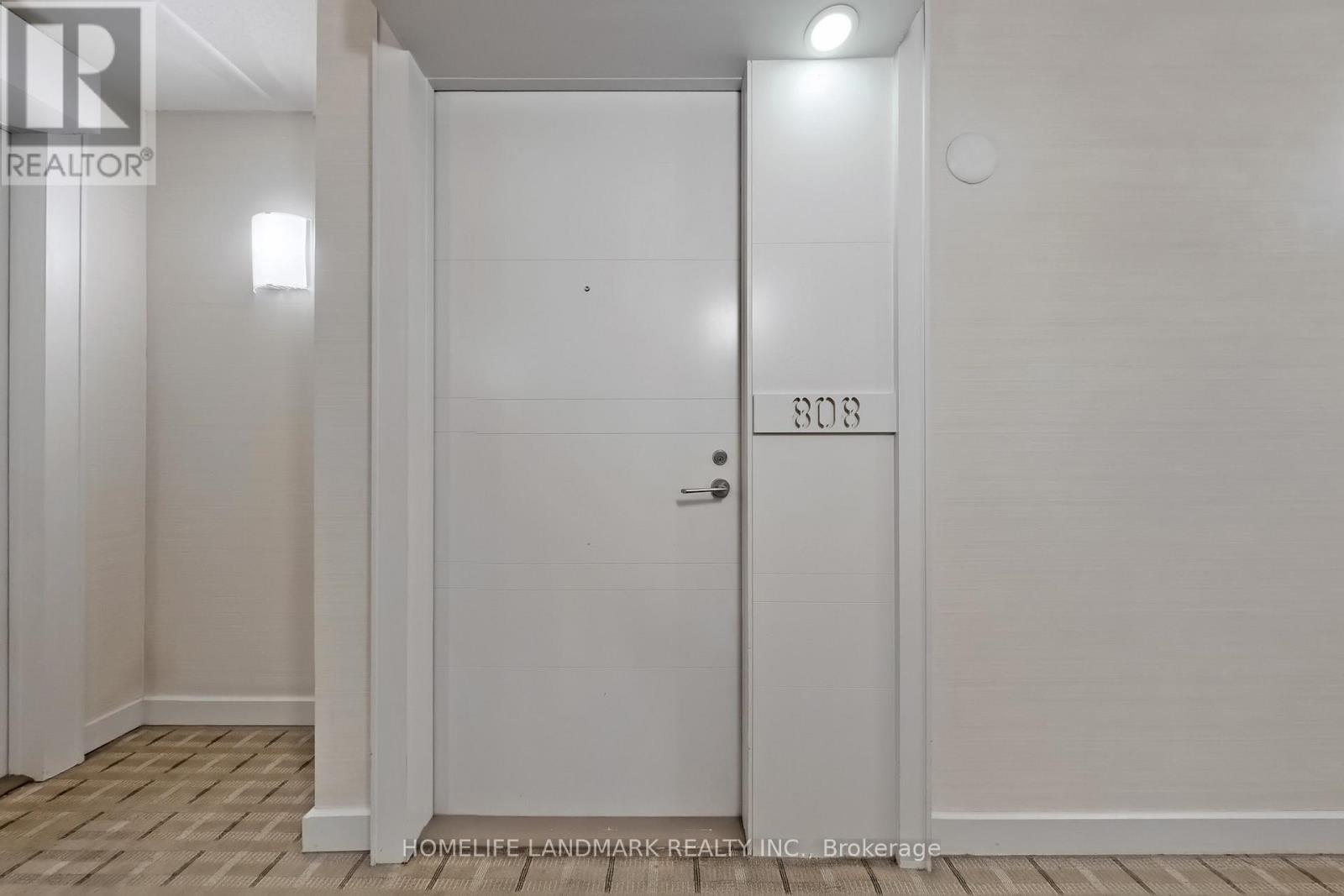808 - 38 Grenville Street, Toronto, Ontario  M4Y 1A5 - Photo 5 - C12158841