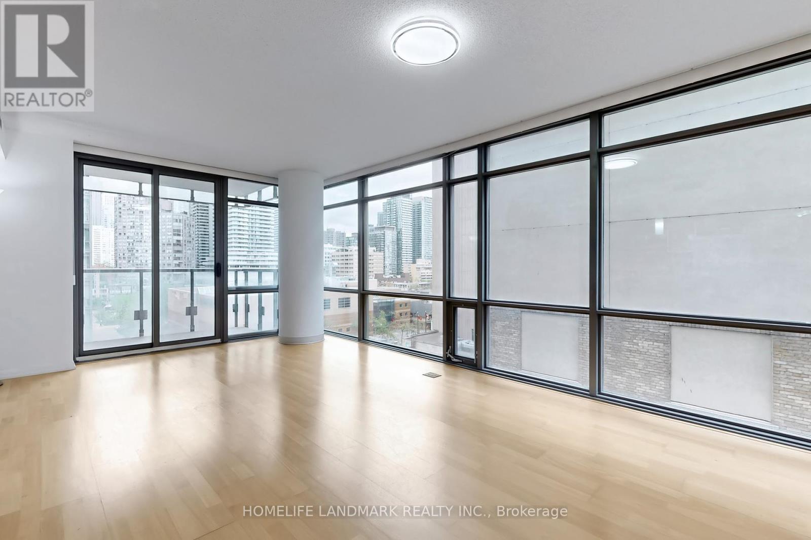 808 - 38 Grenville Street, Toronto, Ontario  M4Y 1A5 - Photo 6 - C12158841