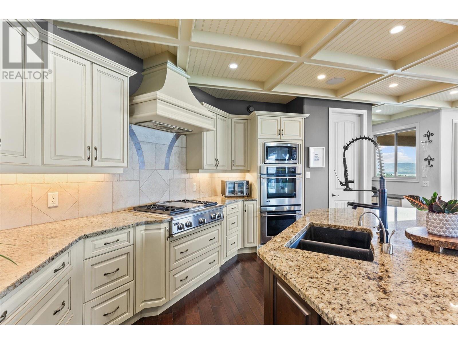 Property at 3935 Harding Road image 3