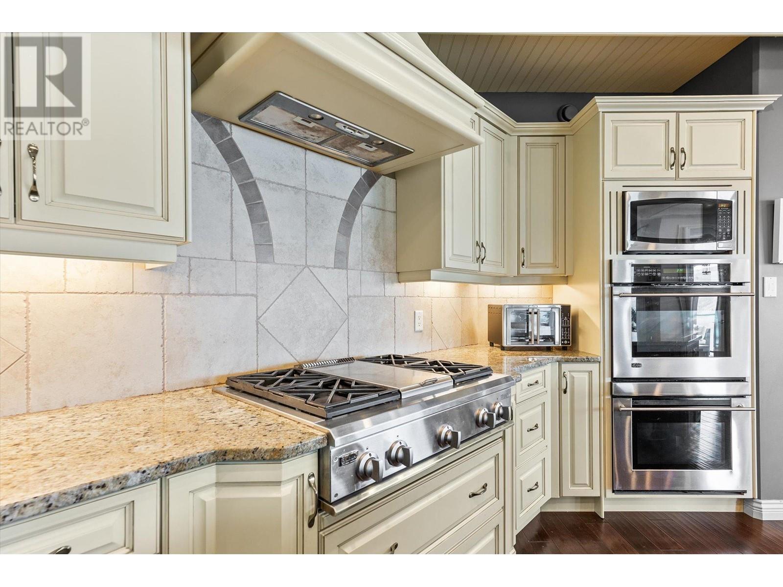 Property at 3935 Harding Road image 4
