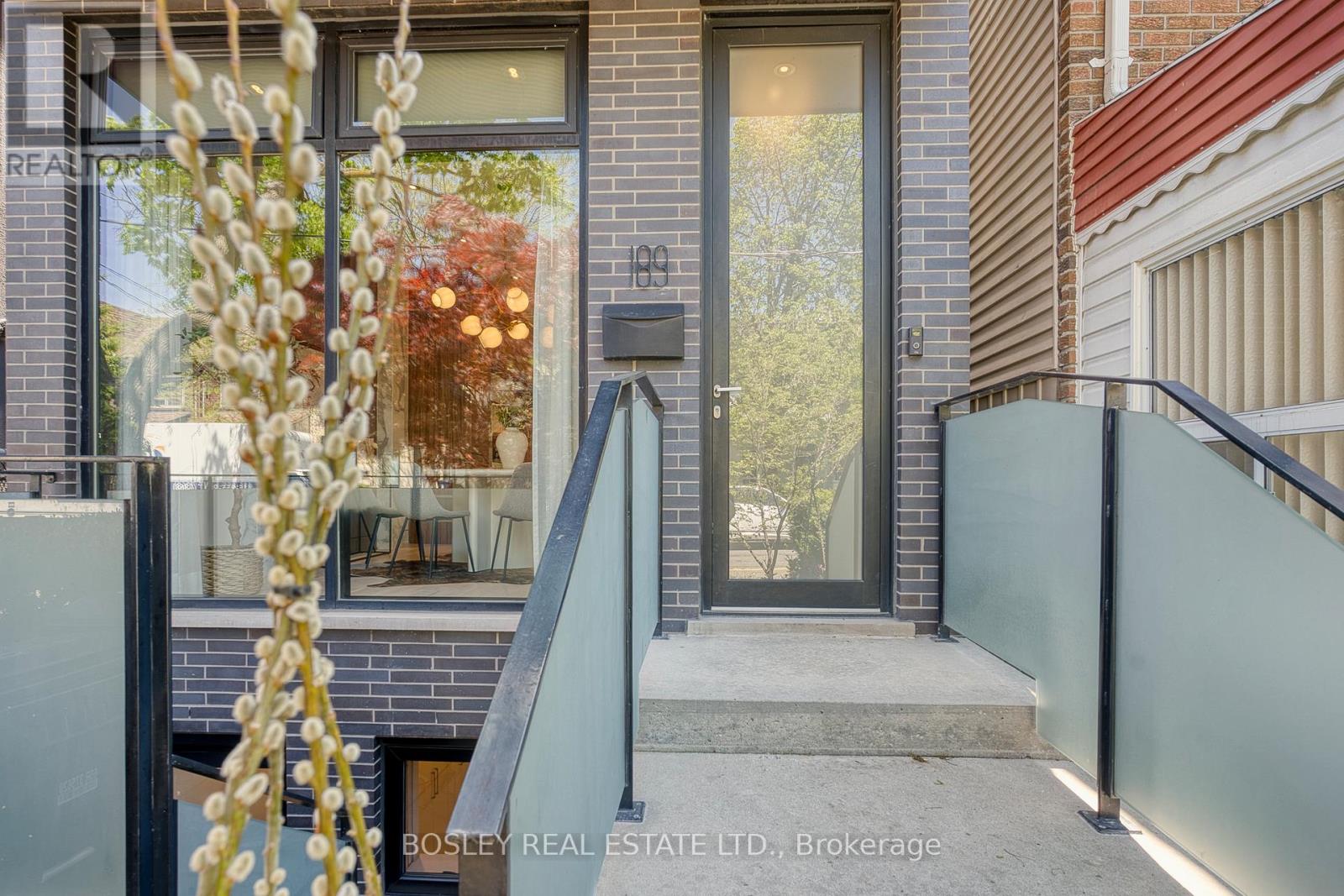 189 Argyle Street, Toronto, Ontario  M6J 1P5 - Photo 3 - C12158866