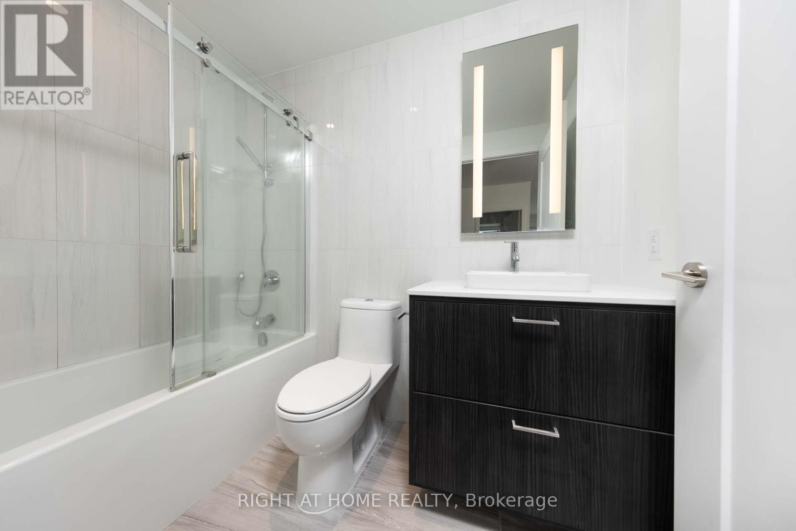1316 - 480 Front Street W, Toronto, Ontario  M5V 0V5 - Photo 15 - C12158870