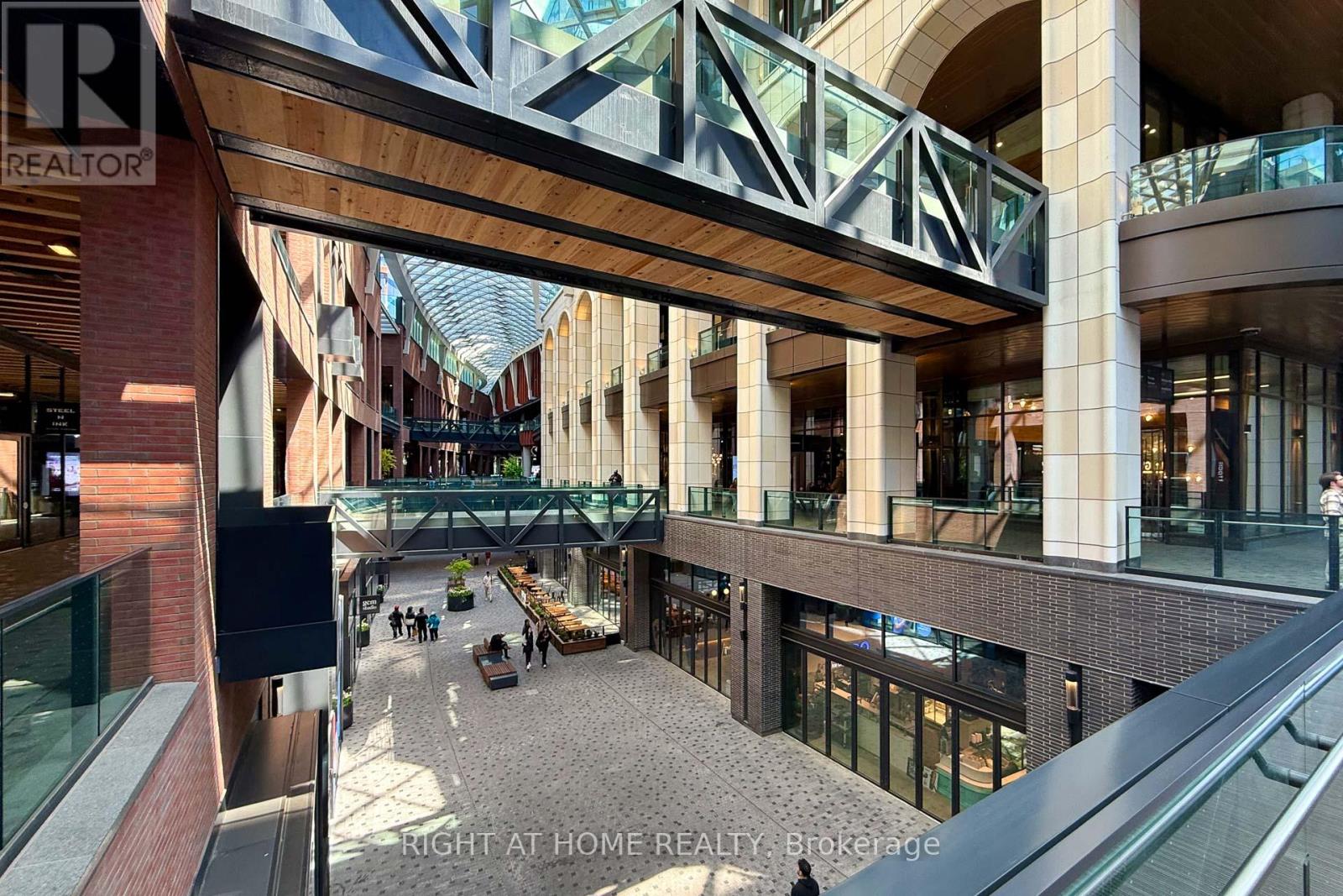 1316 - 480 Front Street W, Toronto, Ontario  M5V 0V5 - Photo 4 - C12158870