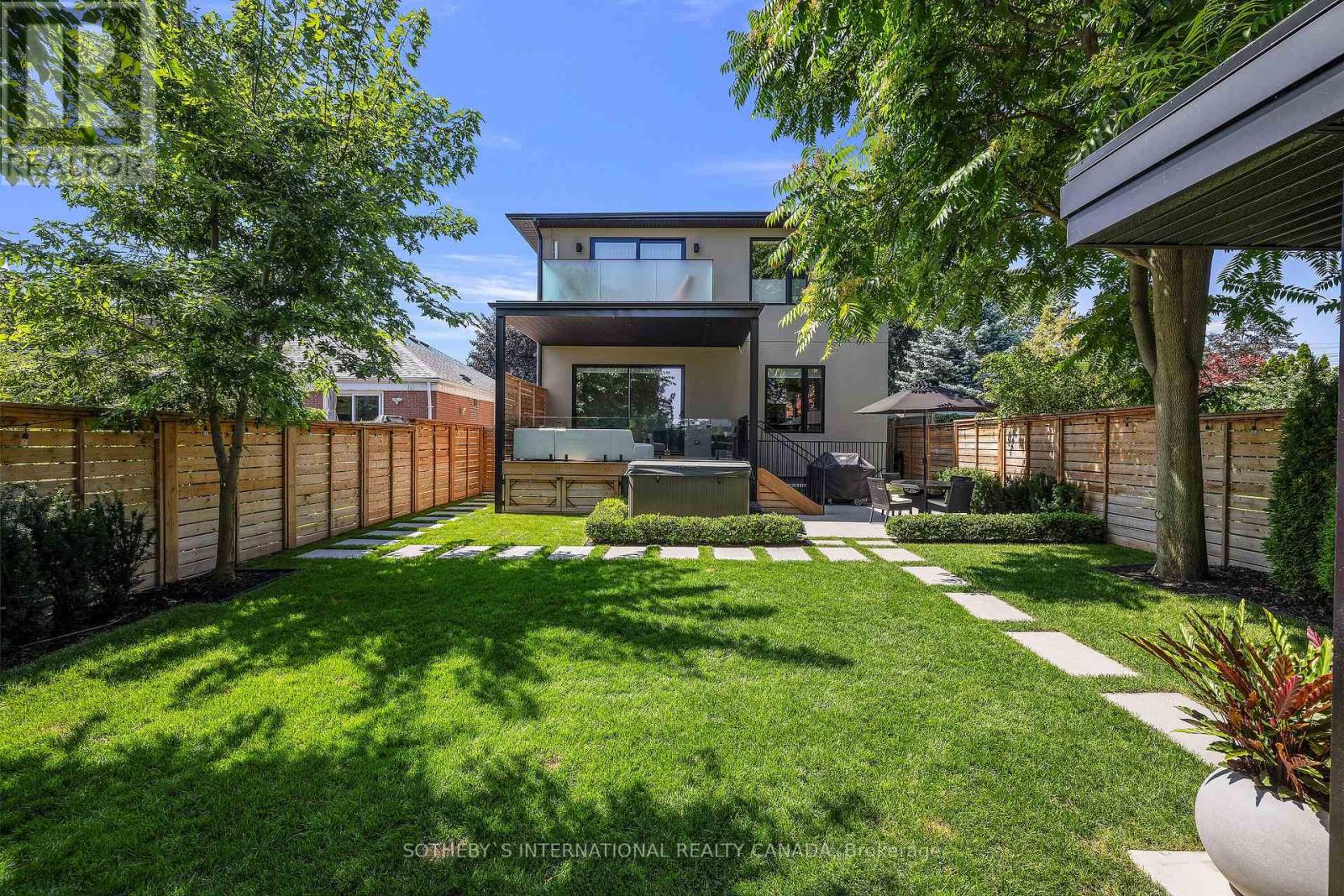 83 Guthrie Avenue, Toronto, Ontario  M8Y 3L3 - Photo 42 - W12107885