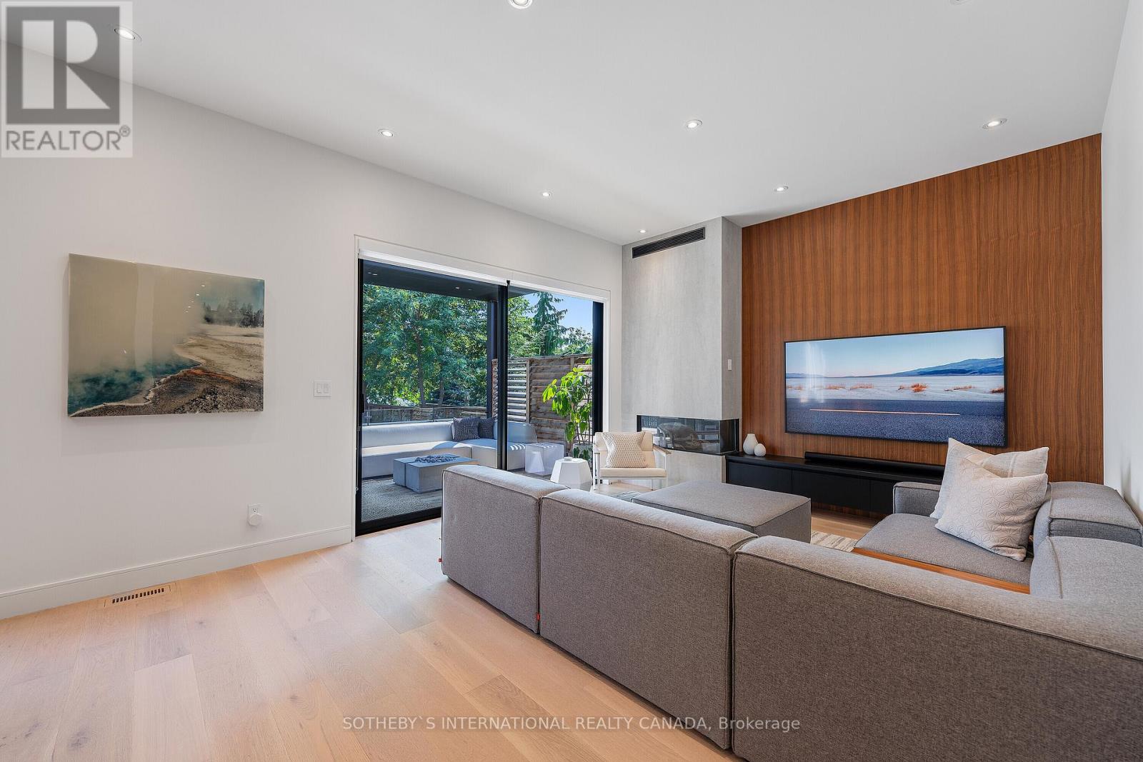 83 Guthrie Avenue, Toronto (Stonegate-Queensway), Ontario  M8Y 3L3 - Photo 16 - W12107885