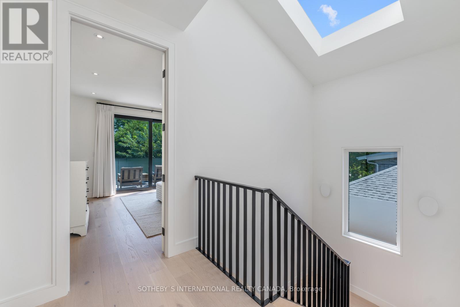 83 Guthrie Avenue, Toronto, Ontario  M8Y 3L3 - Photo 33 - W12107885