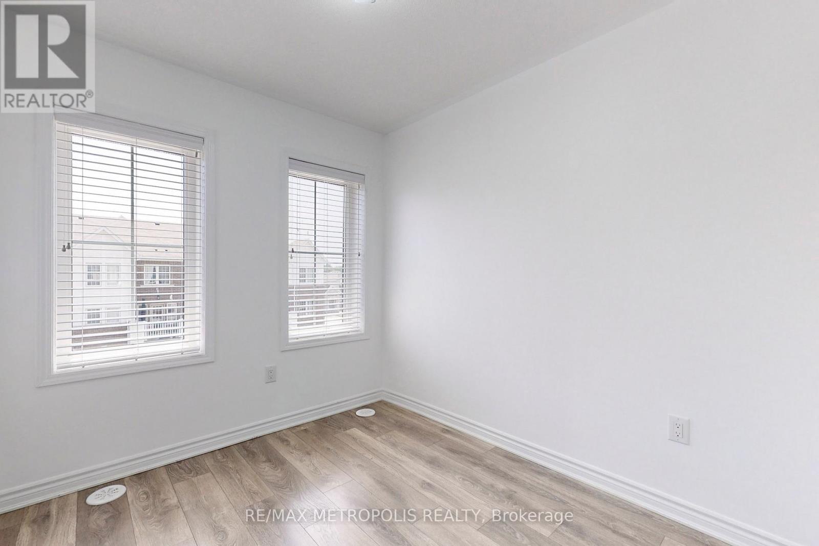 1054 Clipper Lane, Pickering, Ontario  L1X 0E4 - Photo 33 - E12158831