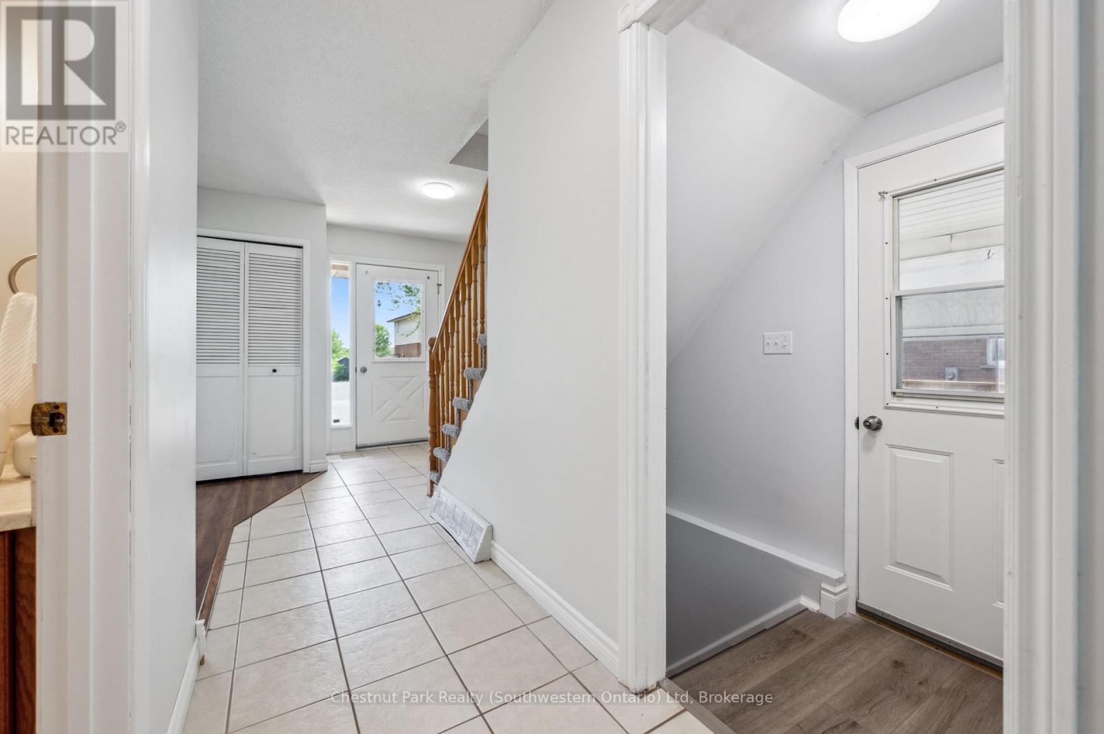 32 Wilson Crescent, Centre Wellington, Ontario  N0B 1S0 - Photo 10 - X12159033