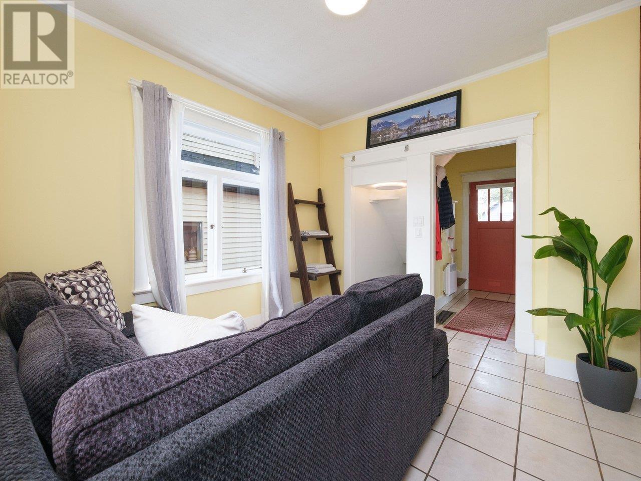 950 Ringwood Avenue, Vancouver, British Columbia  V5V 2T8 - Photo 21 - R2993689