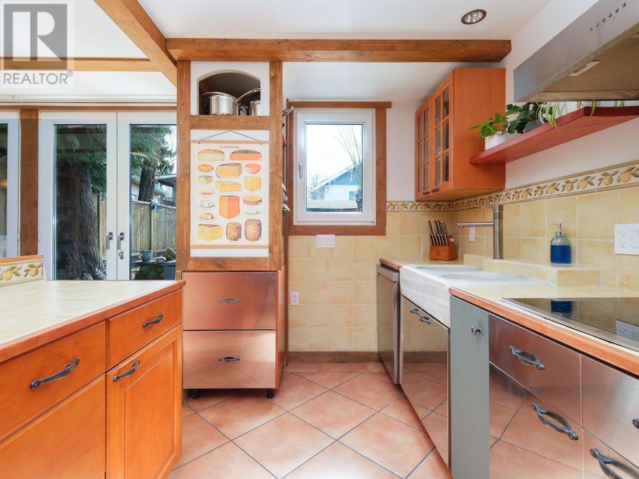 950 Ringwood Avenue, Vancouver, British Columbia  V5V 2T8 - Photo 18 - R2993689