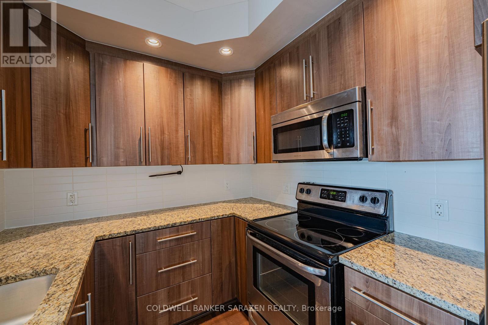 1015 - 238 Besserer Street, Ottawa, Ontario  K1N 6B1 - Photo 16 - X12153642