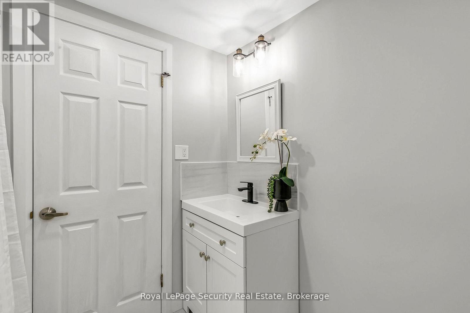 245 Avondale Boulevard, Brampton, Ontario  L6T 1J3 - Photo 31 - W12158756