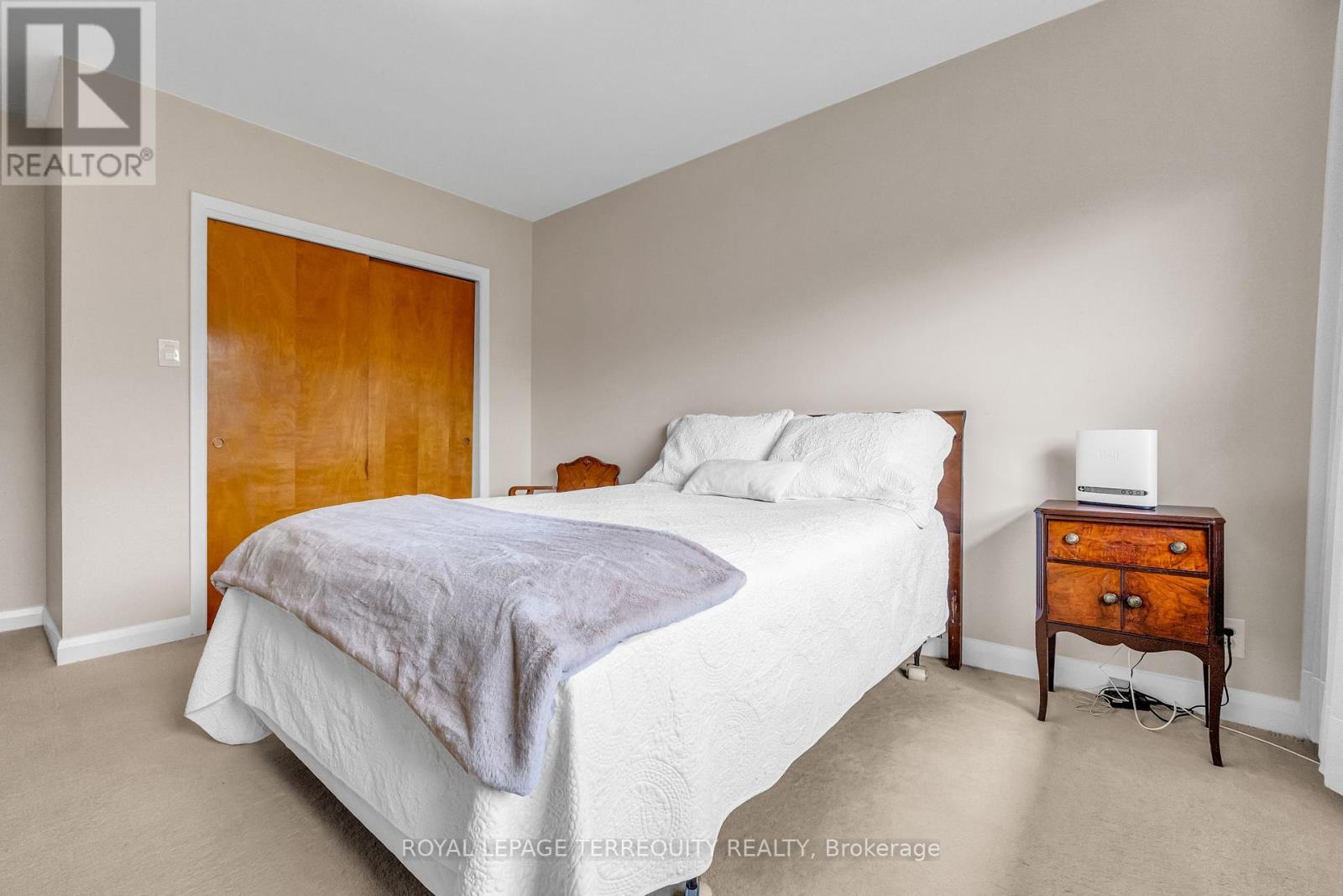 16 Rowse Crescent, Toronto (Kingsview Village-The Westway), Ontario  M9P 3L5 - Photo 16 - W12158834