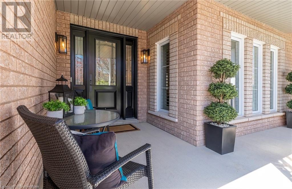 152 Moore Crescent, Hamilton, Ontario  L9G 4Z9 - Photo 2 - 40728868