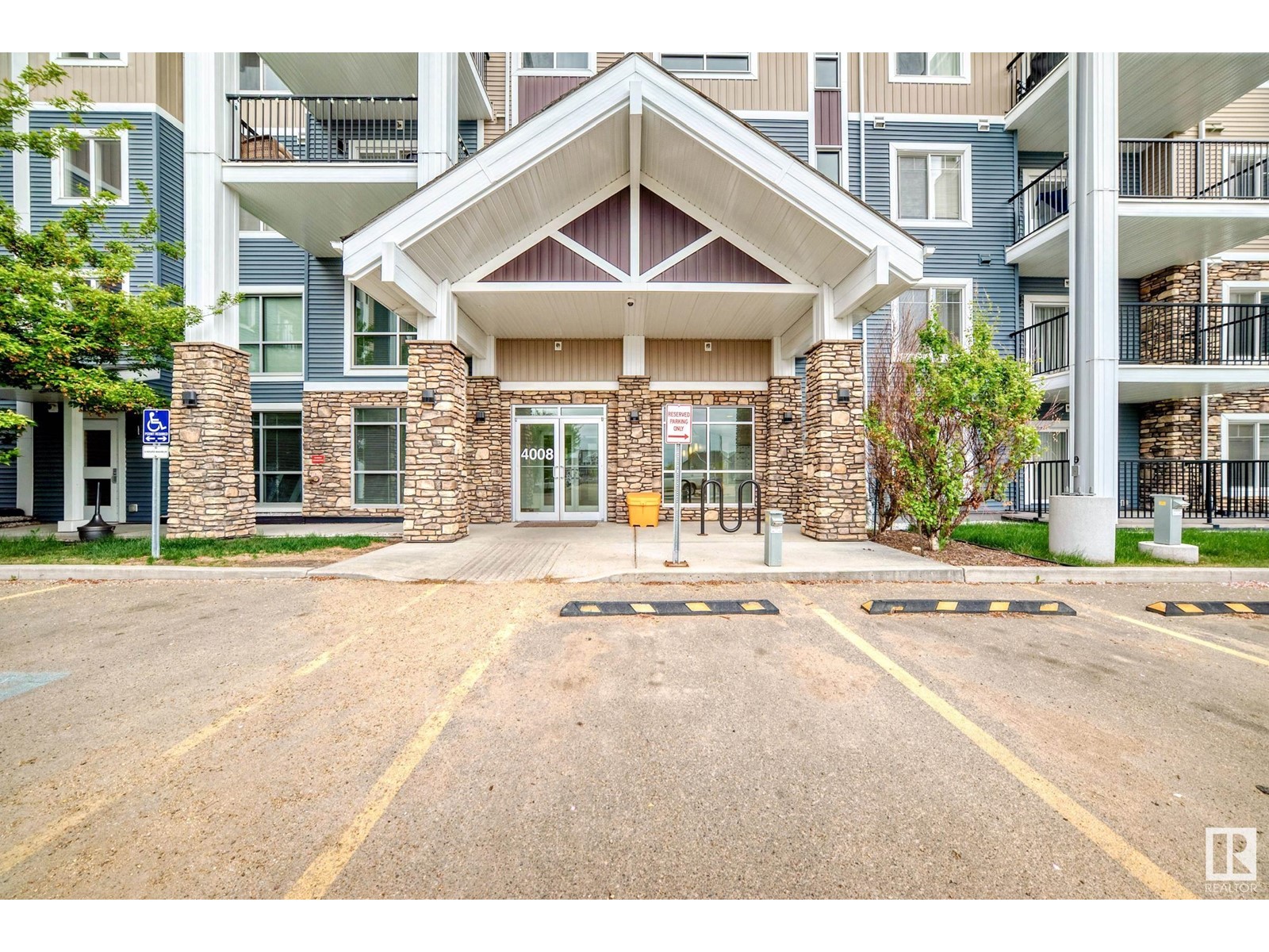 Property at #318 4008 SAVARYN DR SW image 1